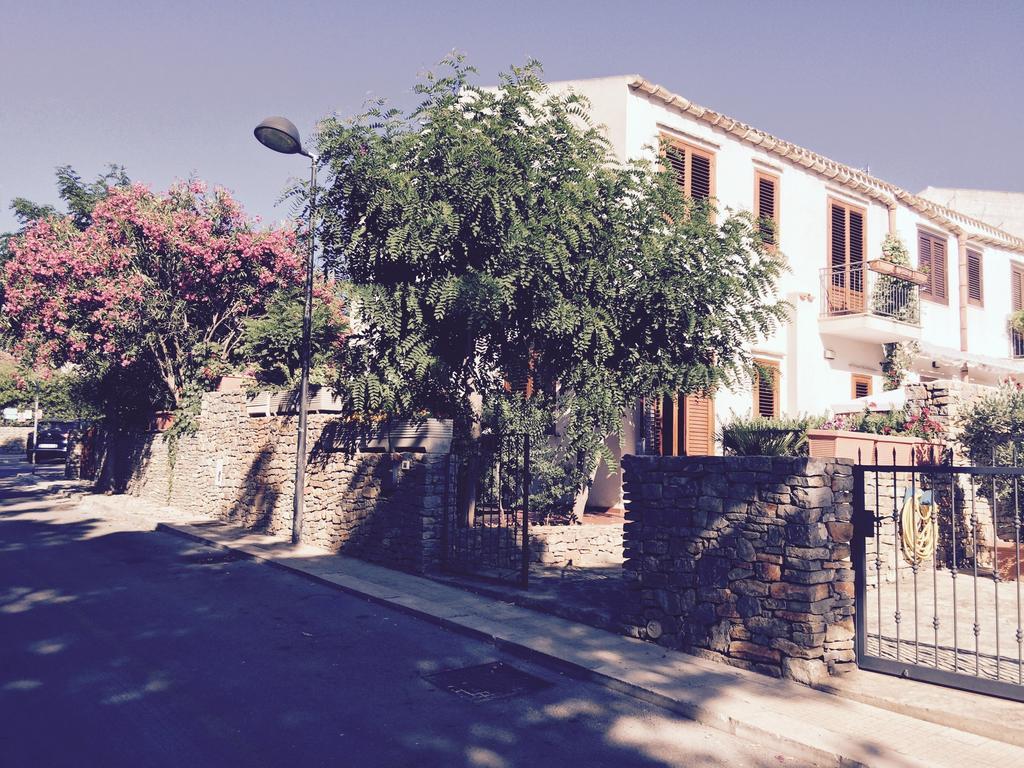 Villa Giuliana 산비토로카포 객실 사진