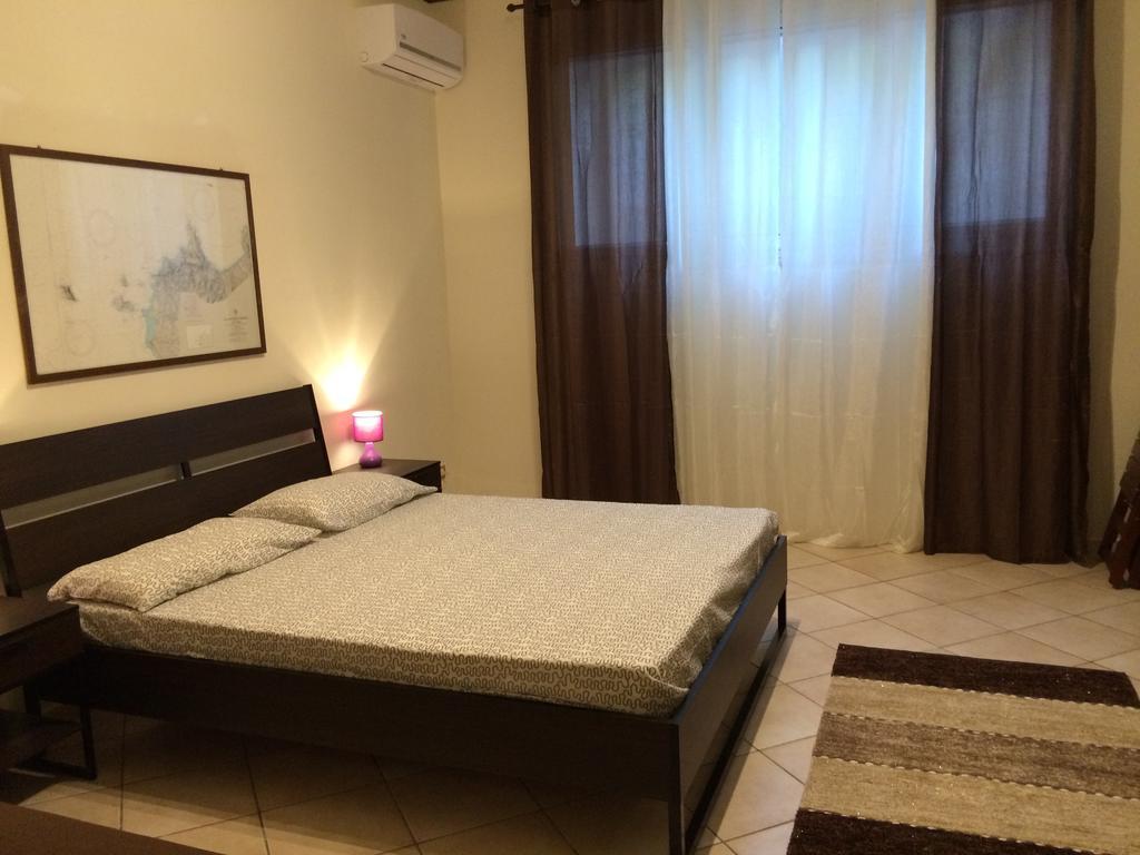 Villa Giuliana 산비토로카포 객실 사진